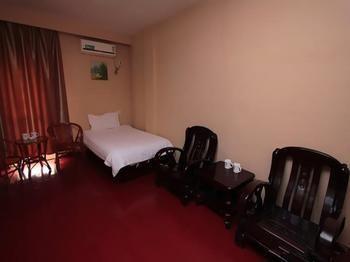 Jinzuan 100 Holiday Hotel Qufu Esterno foto