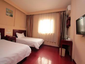 Jinzuan 100 Holiday Hotel Qufu Esterno foto